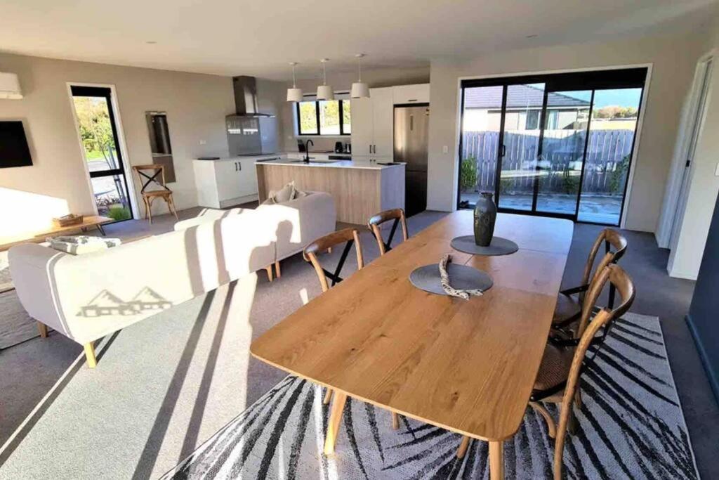 Miss Eastons Whare Villa Westport Exterior photo